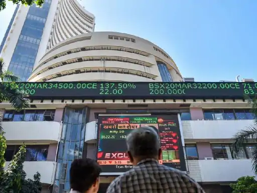 सेंसेक्स 200 अंक गिरकर 81,250 पर कारोबार कर रहा:निफ्टी भी 50 अंक लुढ़का; NSE रियल्टी इंडेक्ट 2.2% टूटा |