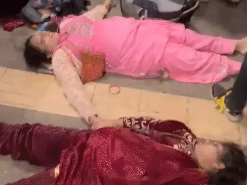 दिल्ली भगदड़-रेल मंत्री बोले, सामान गिरने से हादसा हुआ था:बयान में 'भगदड़' शब्द नहीं; RPF ने गलत अनाउंसमेंट को बताई थी वजह 