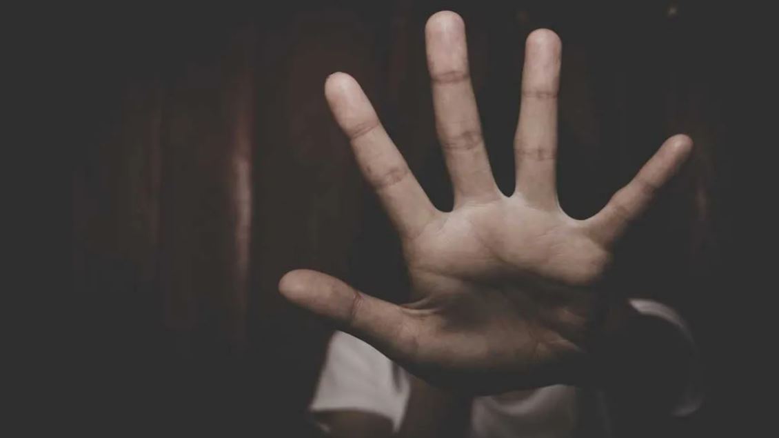 मुंबई में 10 साल की बच्ची से रेप, प्राइवेट पार्ट में स्क्रू ड्राइवर डालकर दिया दर्द