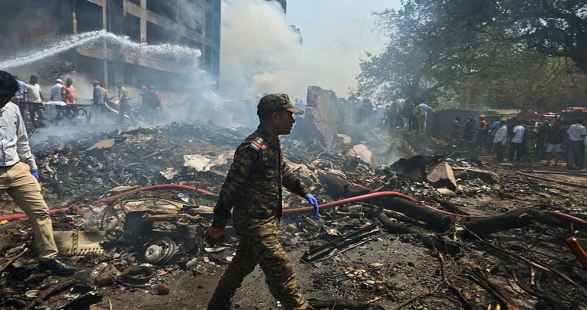 अहमदाबाद हादसा- मेटल रॉड- प्लेट्स से बॉडीज की पहचान