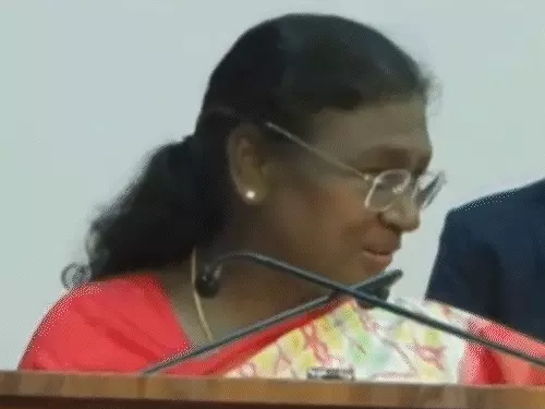 CM सिद्धारमैया ने राष्ट्रपति से पूछा- कन्नड़ आती है:मुर्मू बोलीं- हर भाषा-परंपरा से प्यार, कन्नड़ भी सीखूंगी