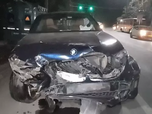 वित्त मंत्रालय के अधिकारी को BMW कार ने टक्कर मारी:अस्पताल में मौत