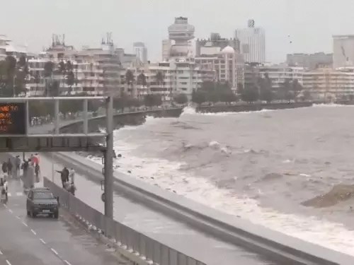 महाराष्ट्र में साइक्लोन शक्ति का अलर्ट:65kmph की रफ्तार से चलेंगी  हवा 