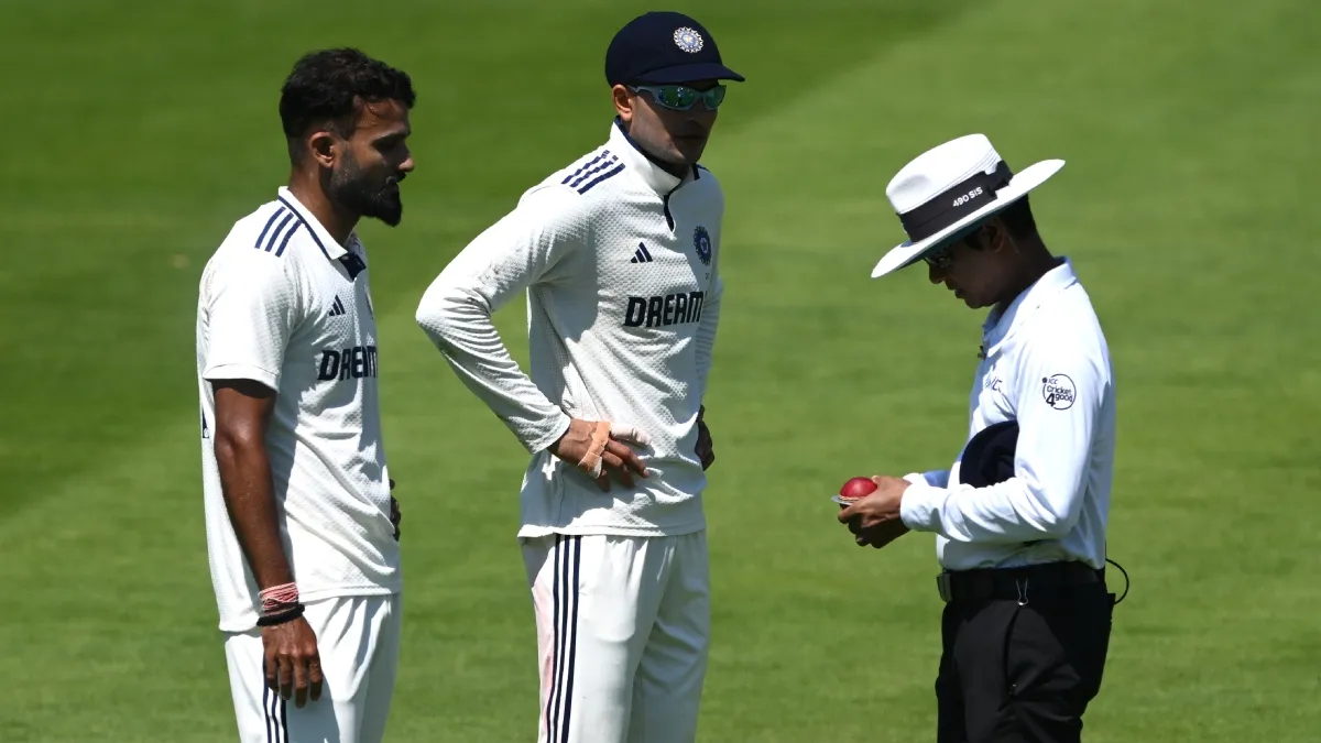 IND vs ENG: ड्यूक्स की जल्दी खराब होती गेंद पर निर्माताओं का आया रिएक्शन, कहा - हम हाथ पर हाथ धरे बैठे नहीं हैं |